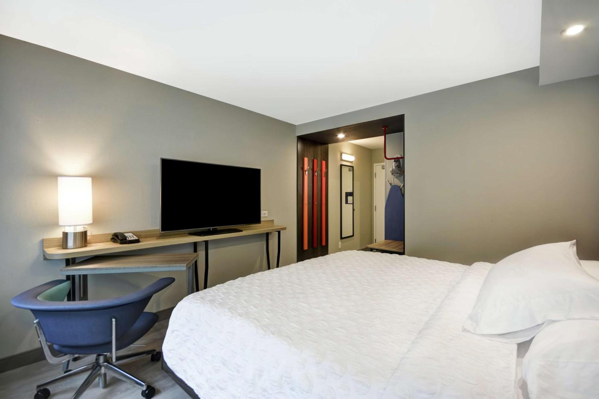 Tru By Hilton Chicopee Springfield Hotel Bagian luar foto