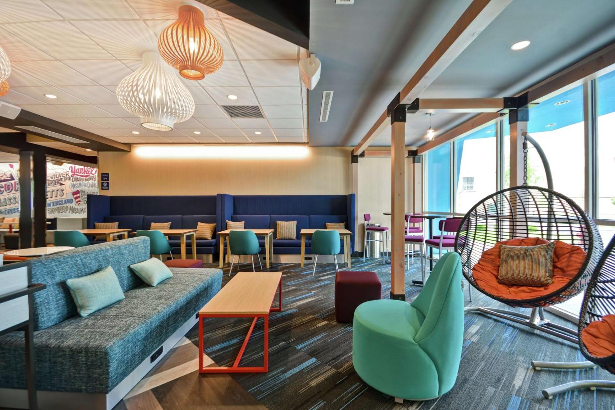 Tru By Hilton Chicopee Springfield Hotel Bagian luar foto